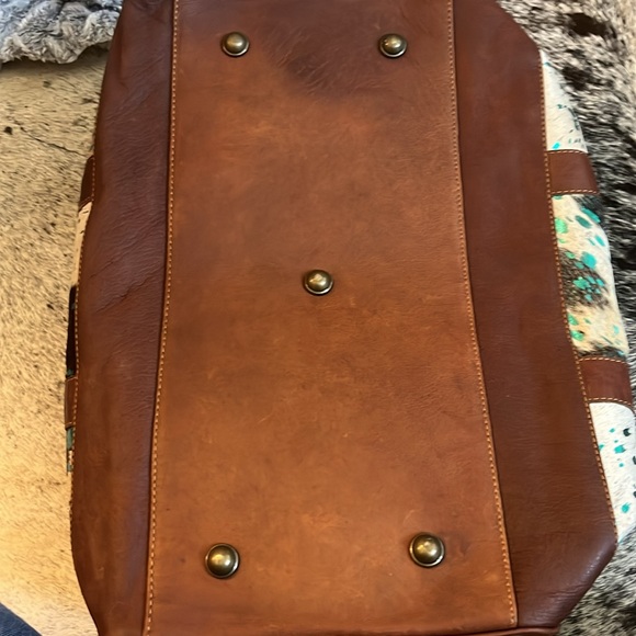 Acid Washed Cowhide American Darling Duffel Bag - Real Cowhide - Picture 5 of 5